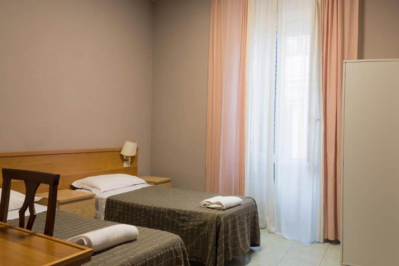 Hoteli Rome Extérieur photo